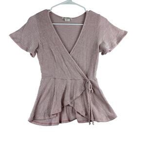 Caution To The Wind Short Sleeve Flutter Top Women's Medium Peplum Pink Stripe